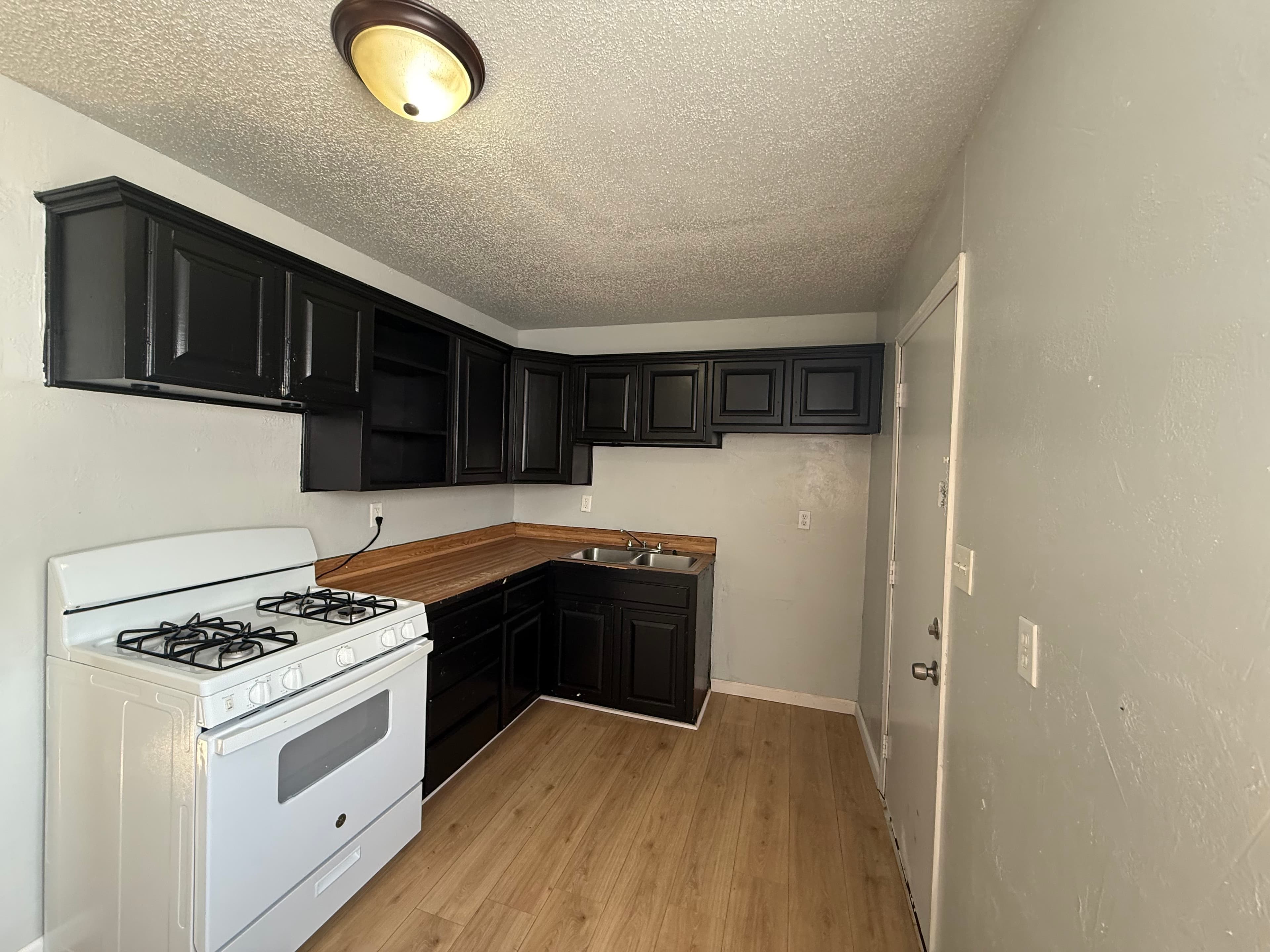 3011 N Hill, Amarillo, TX