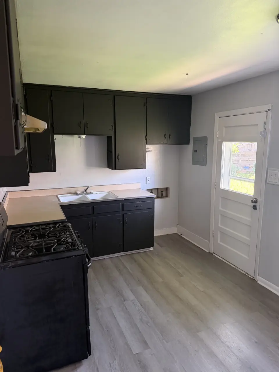 1028 Hodges photo 2