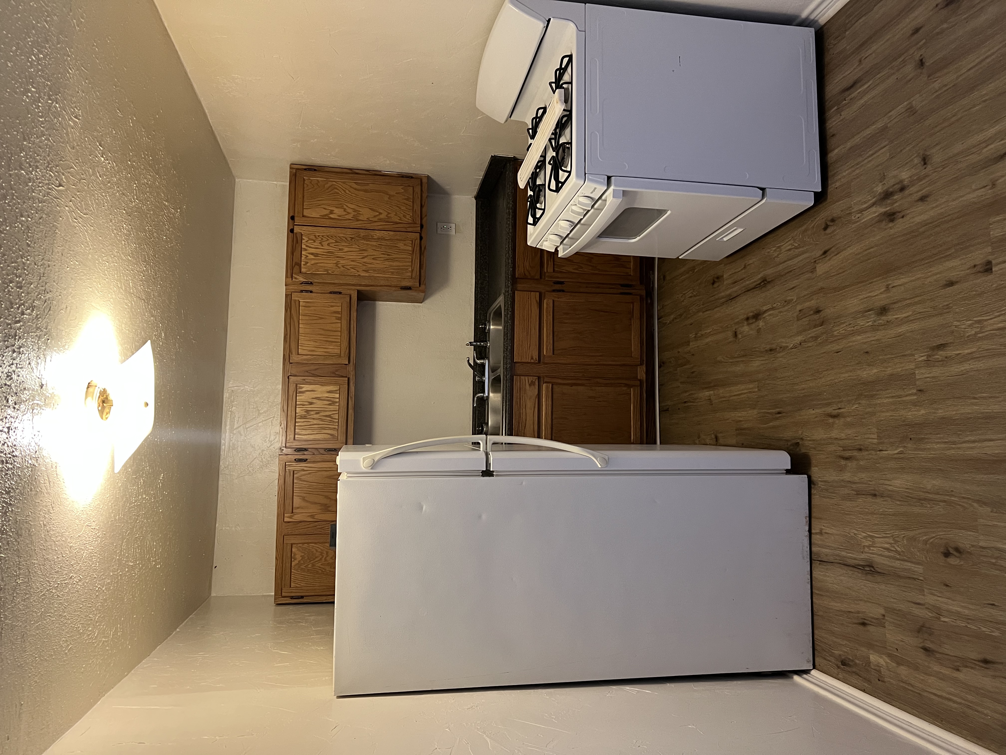 111 S Forest - Unit B photo 2