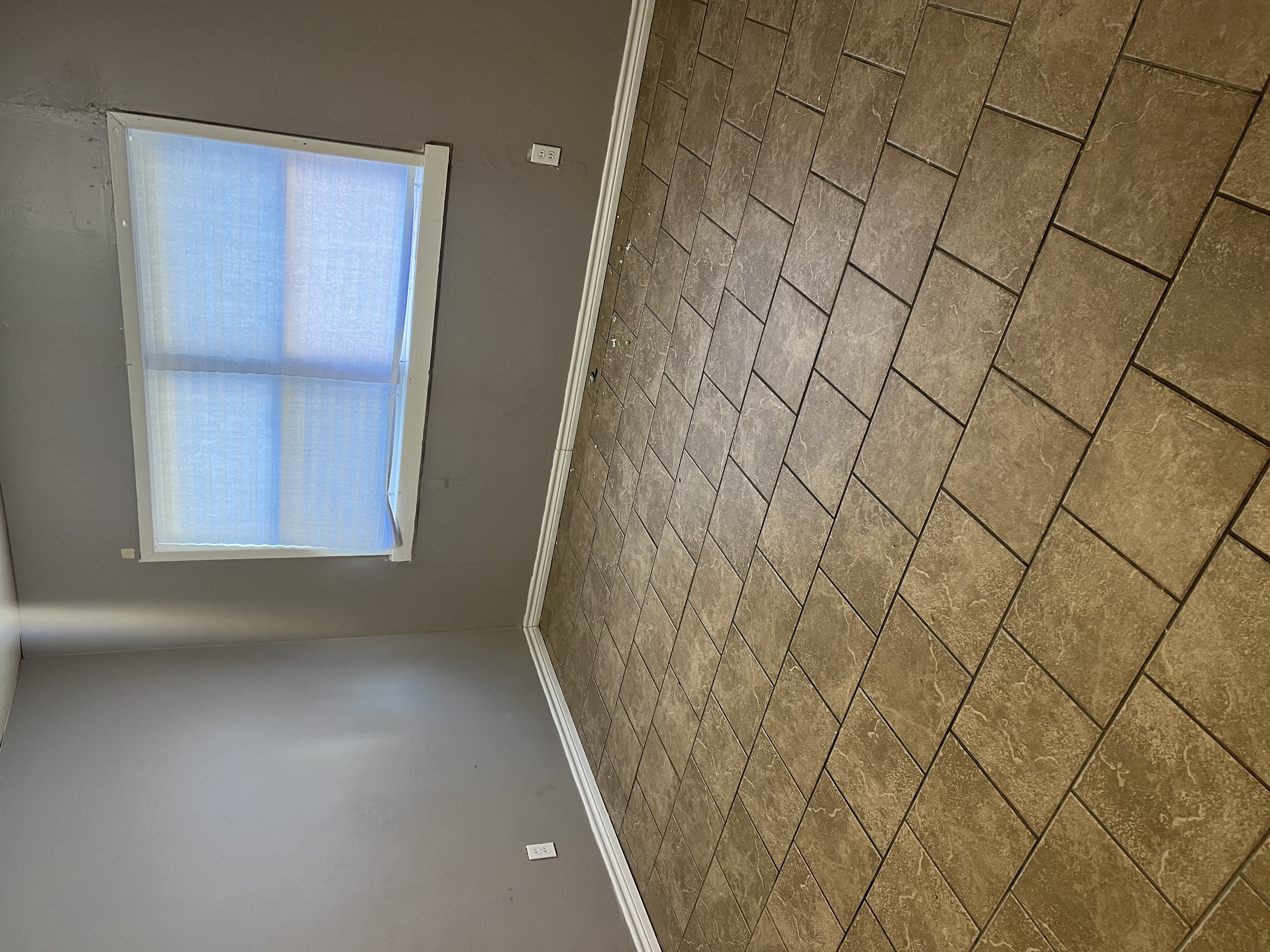 111 S Forest - Unit B photo 3