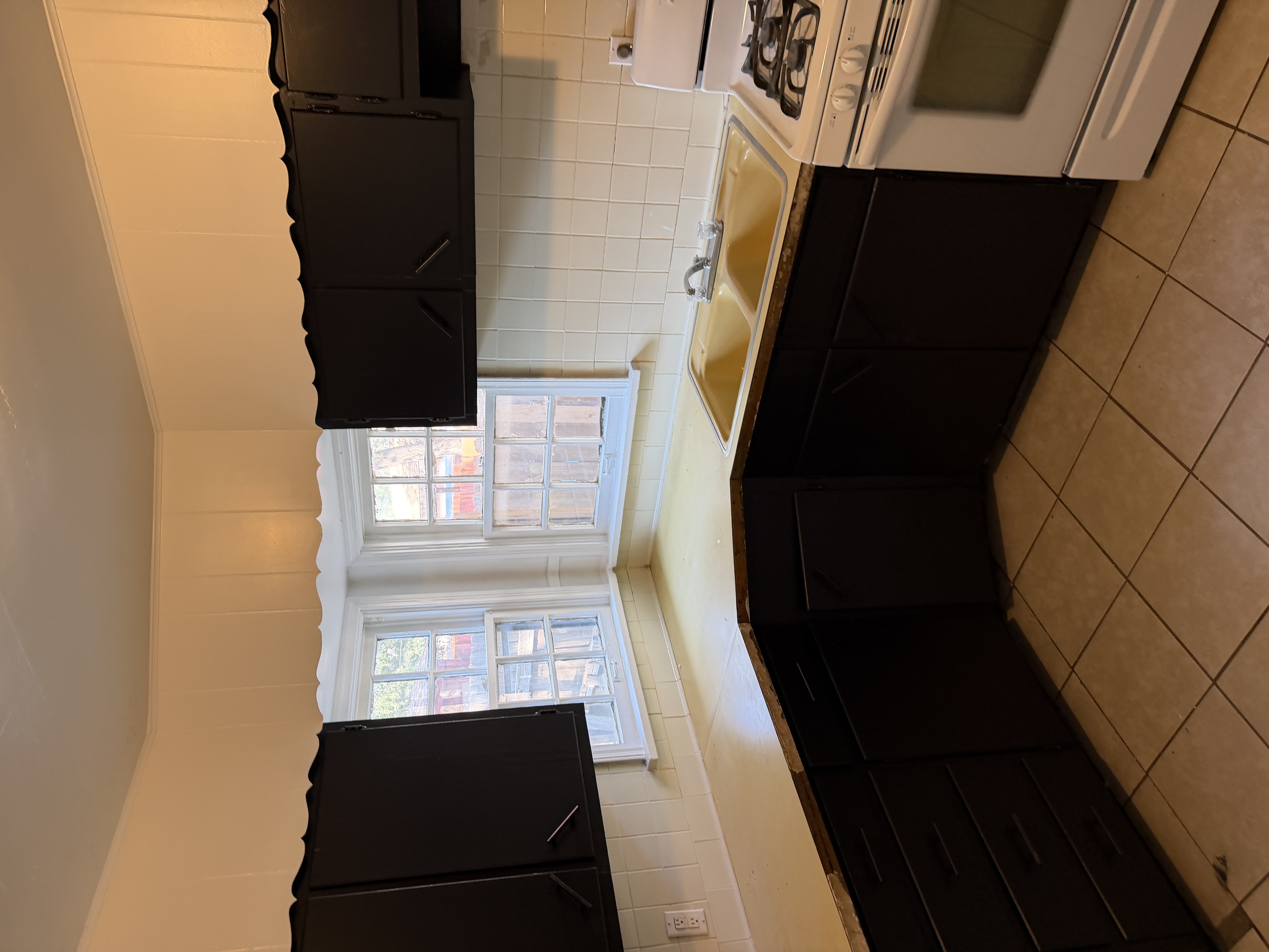 1217 SW 11 photo 5