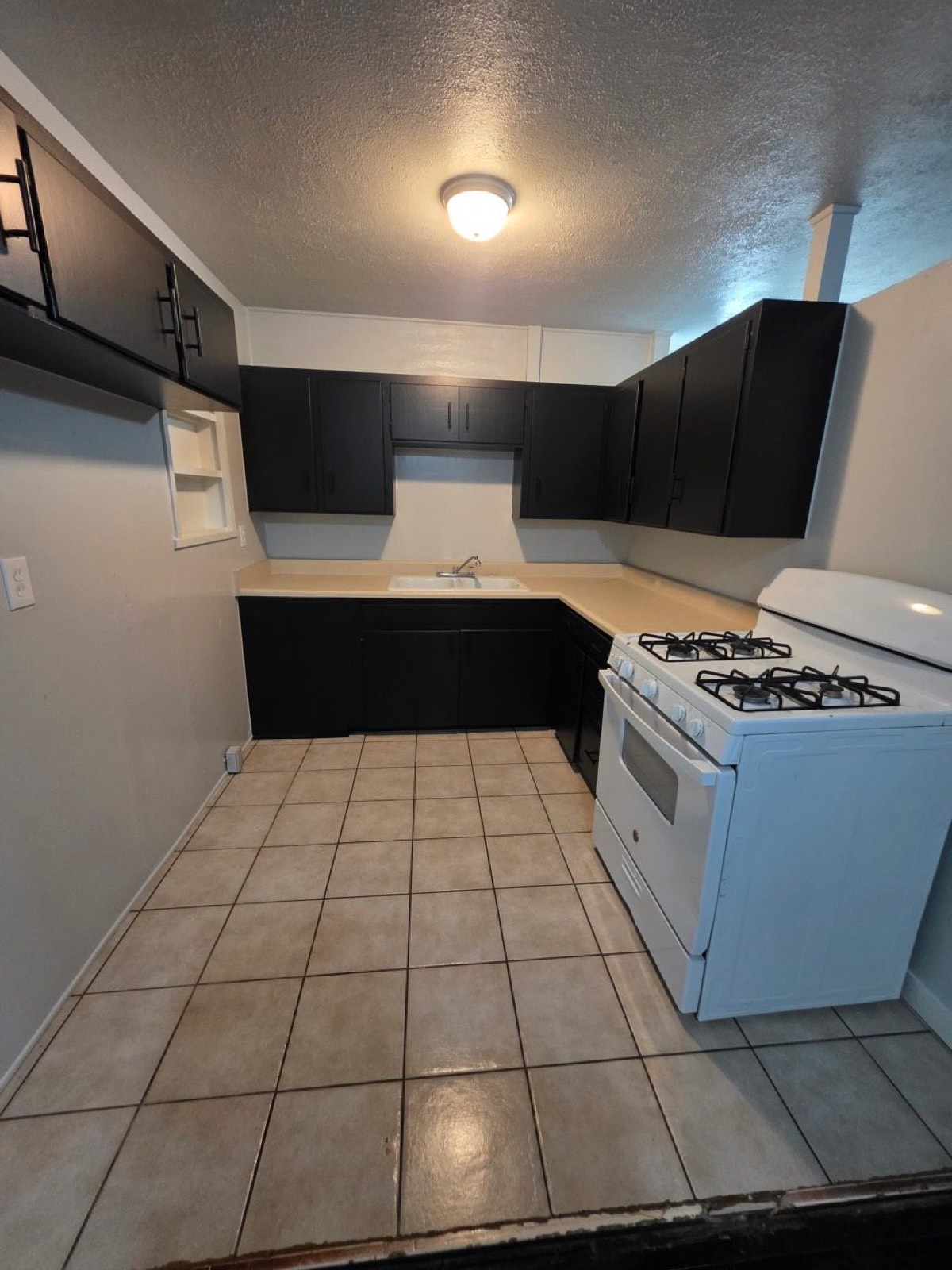 2711 S. Mars photo 4