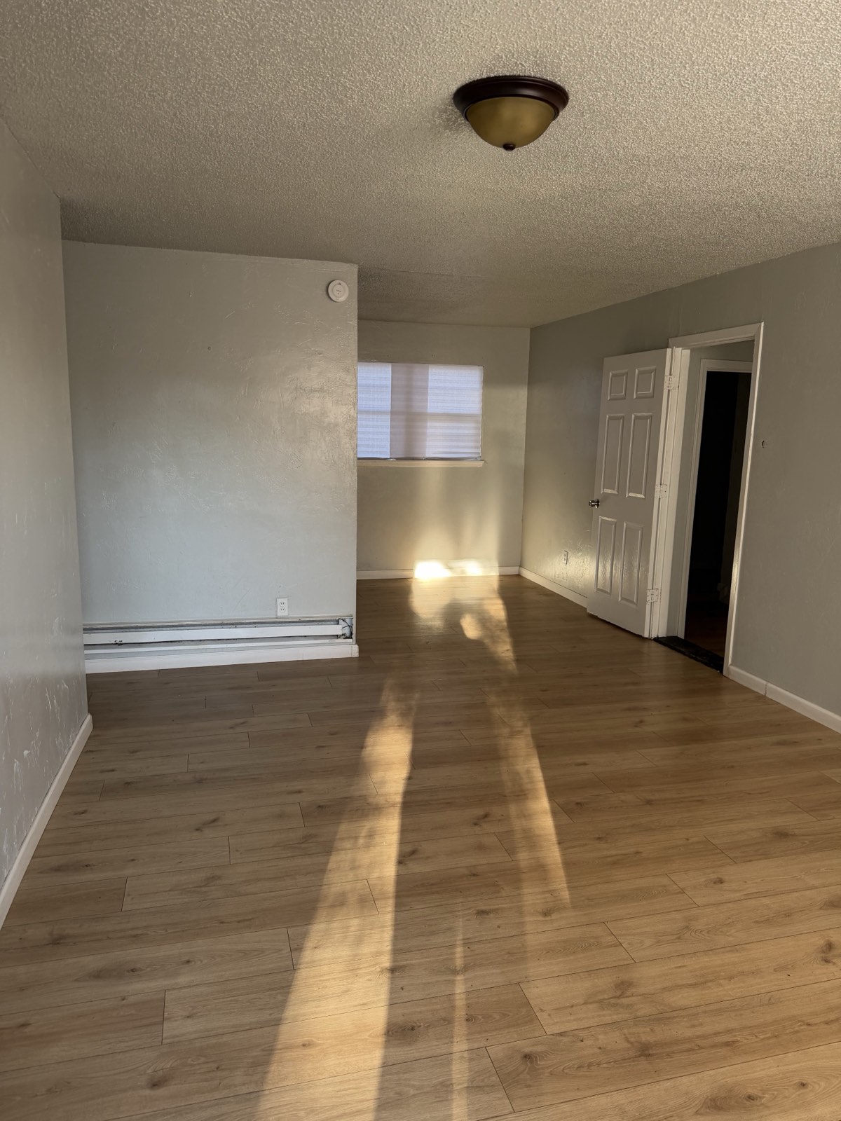 3011 N. Hill photo 2