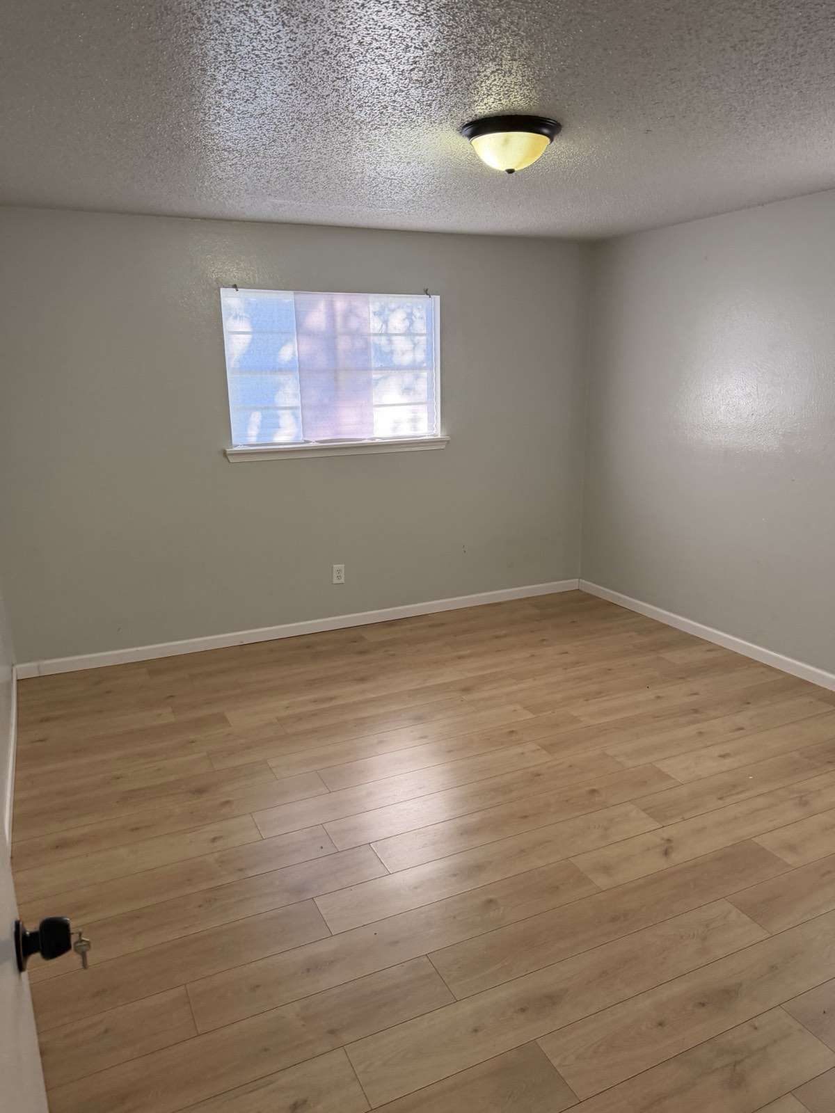 3011 N. Hill photo 7