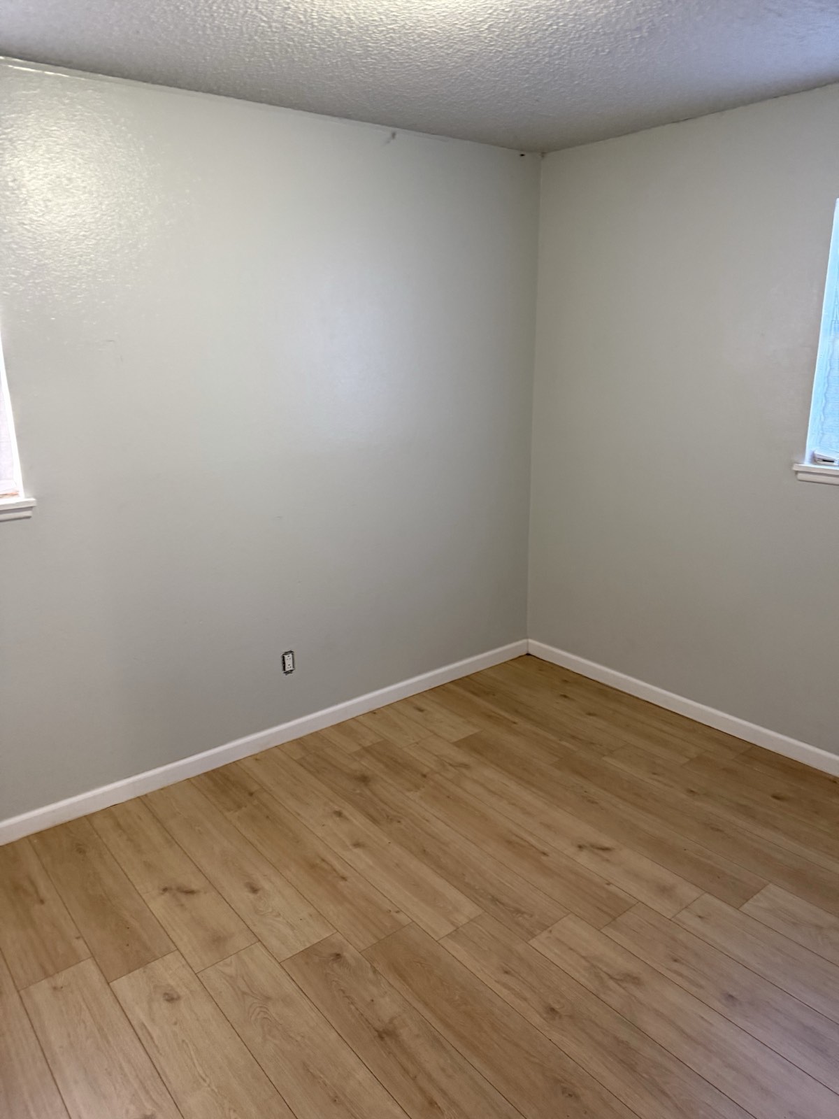 3011 N. Hill photo 8