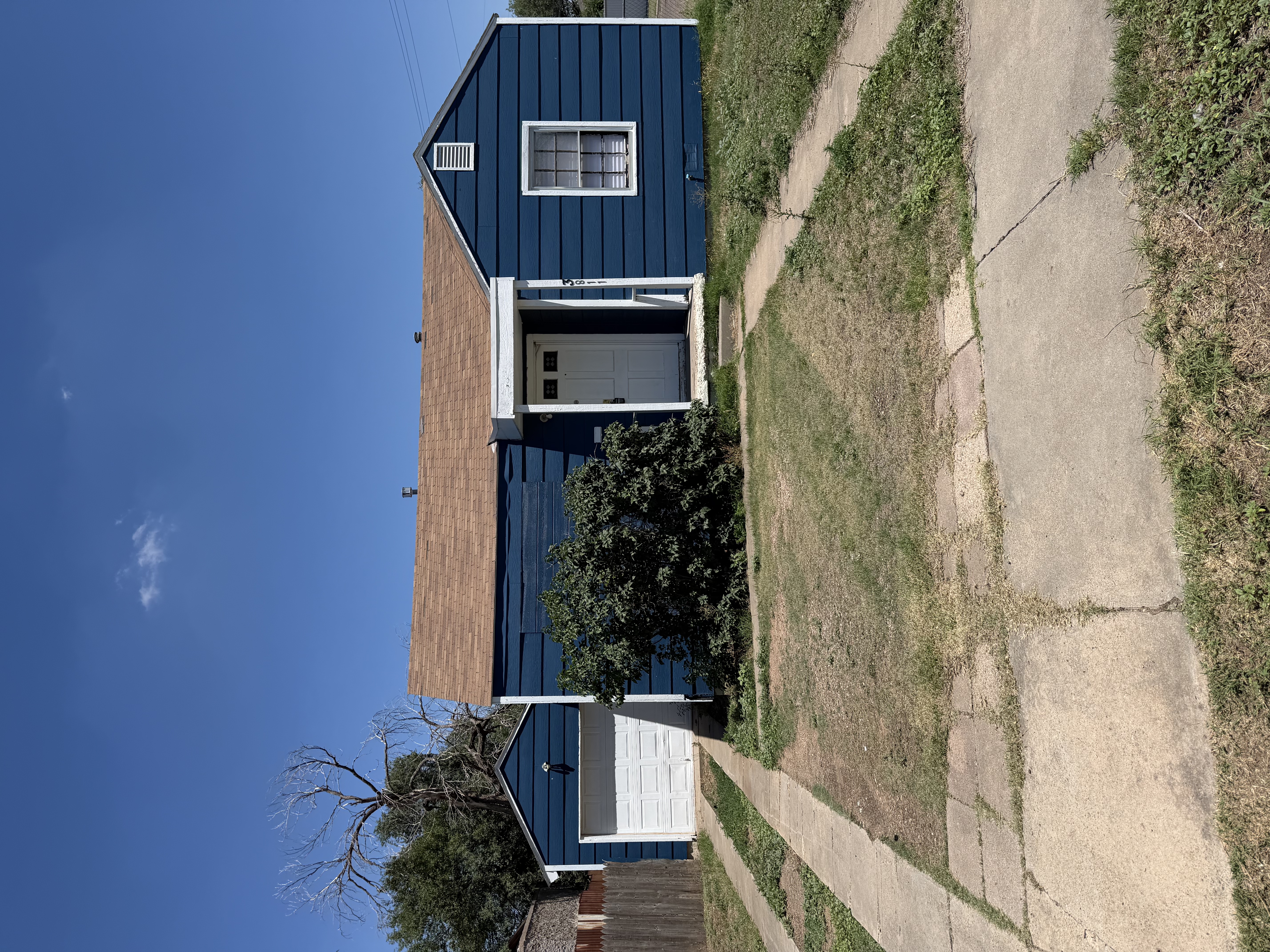 3811 S Tyler photo 1