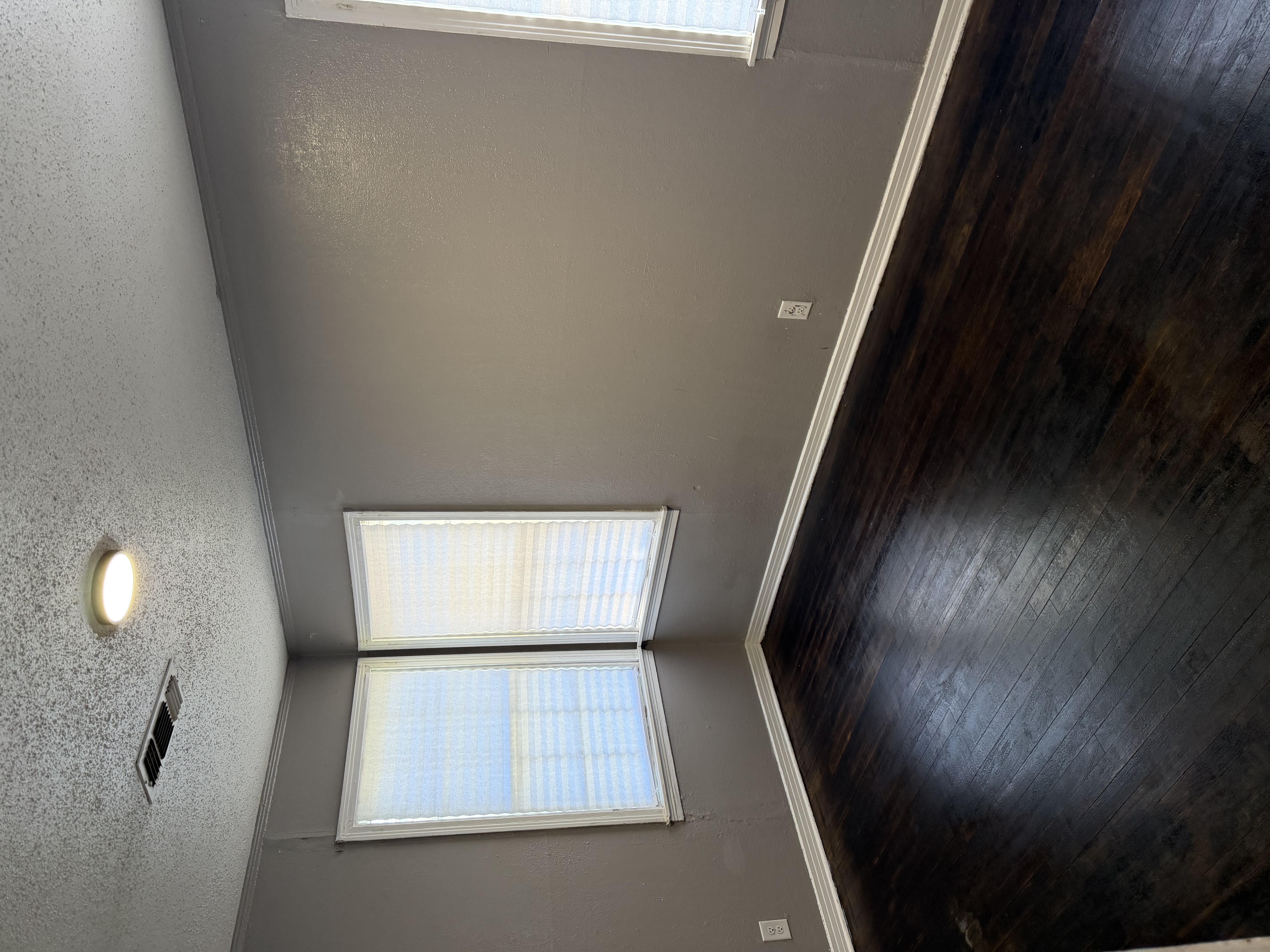 3811 S Tyler photo 4