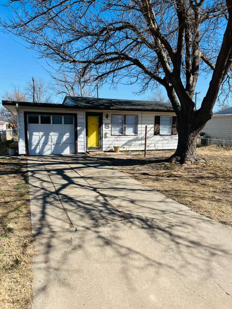 4011 S. Monroe photo 1