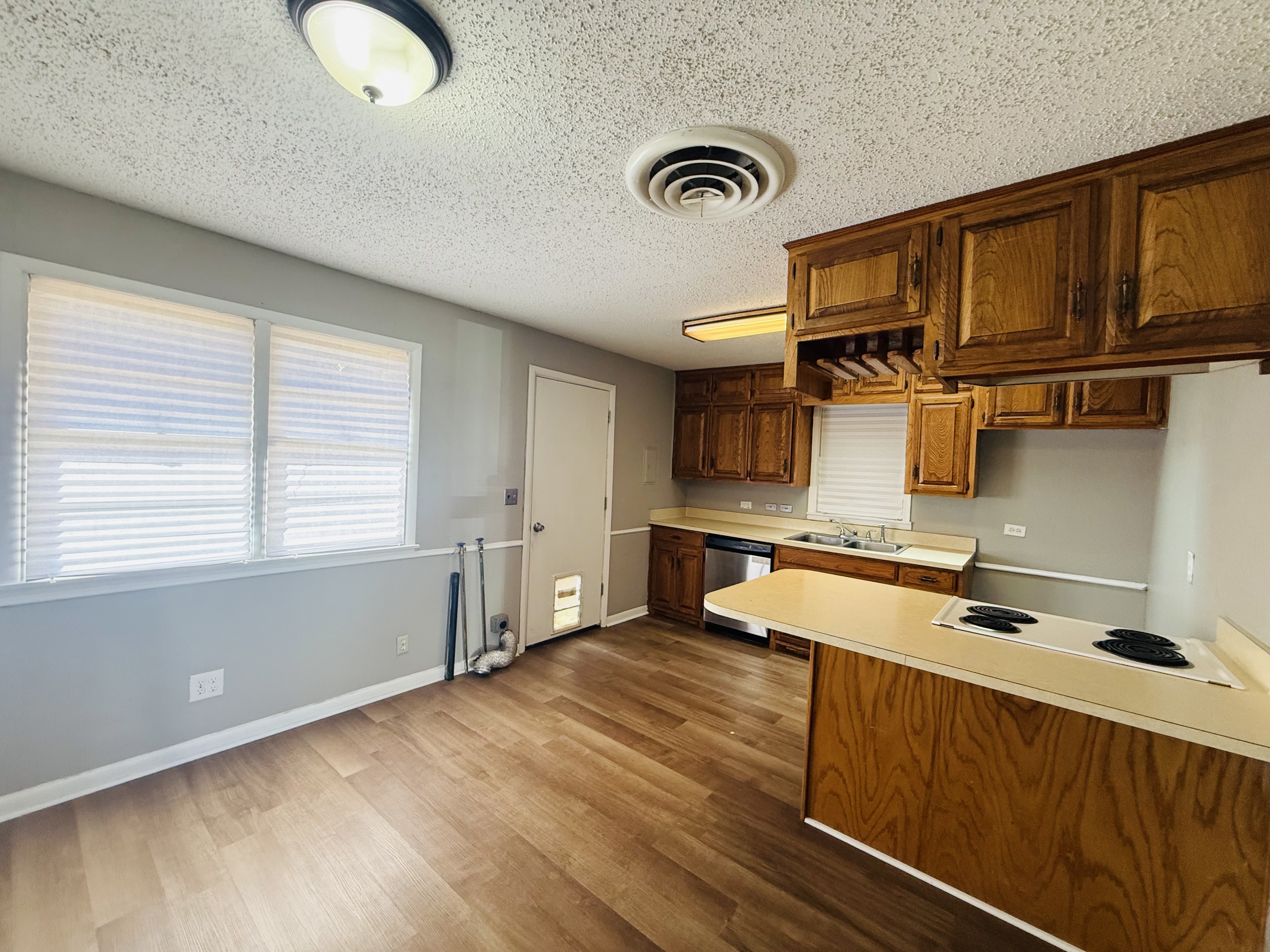 4120 S Crockett photo 1