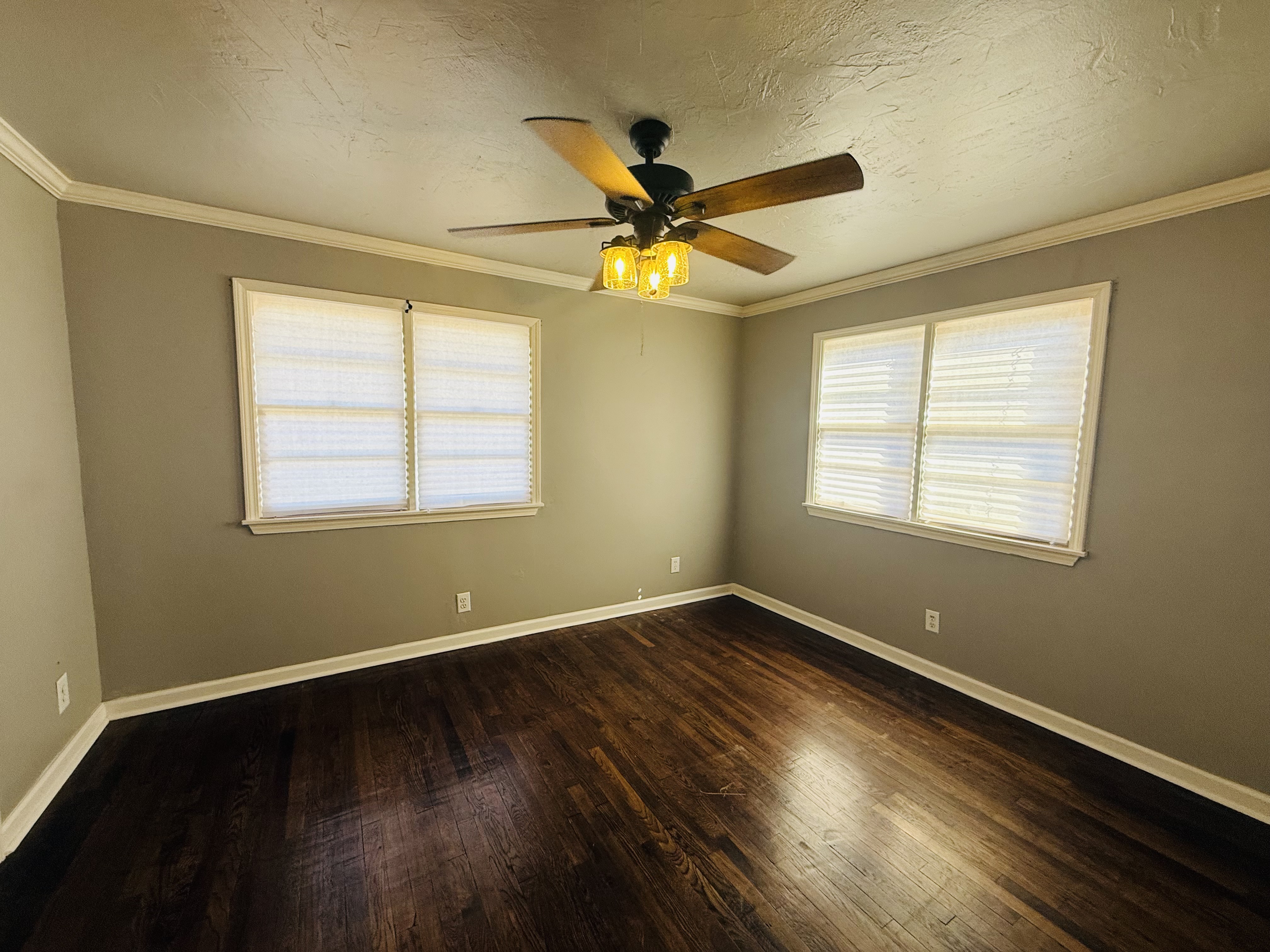 4120 S Crockett photo 2