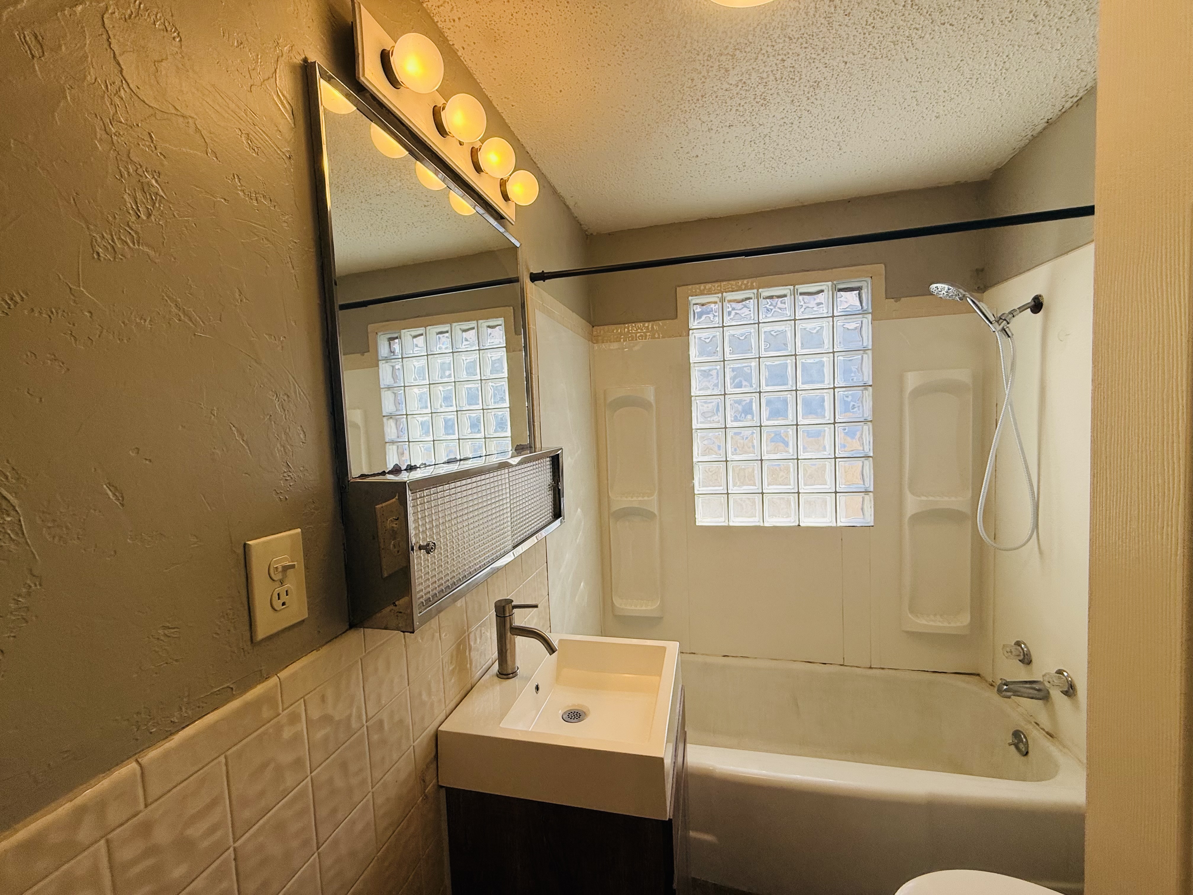 4120 S Crockett photo 4