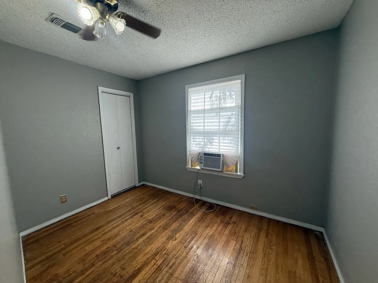 4213 Hughes photo 5