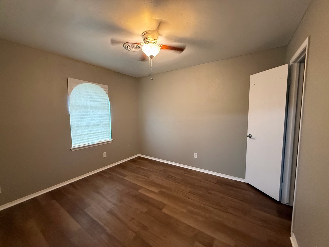 5206 Leland photo 11