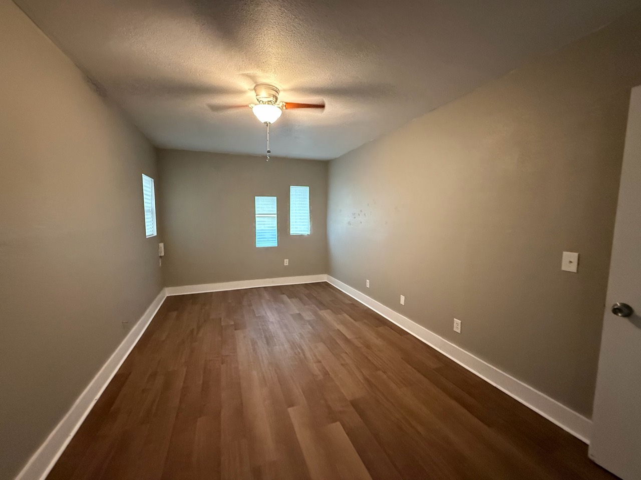 5206 Leland photo 14