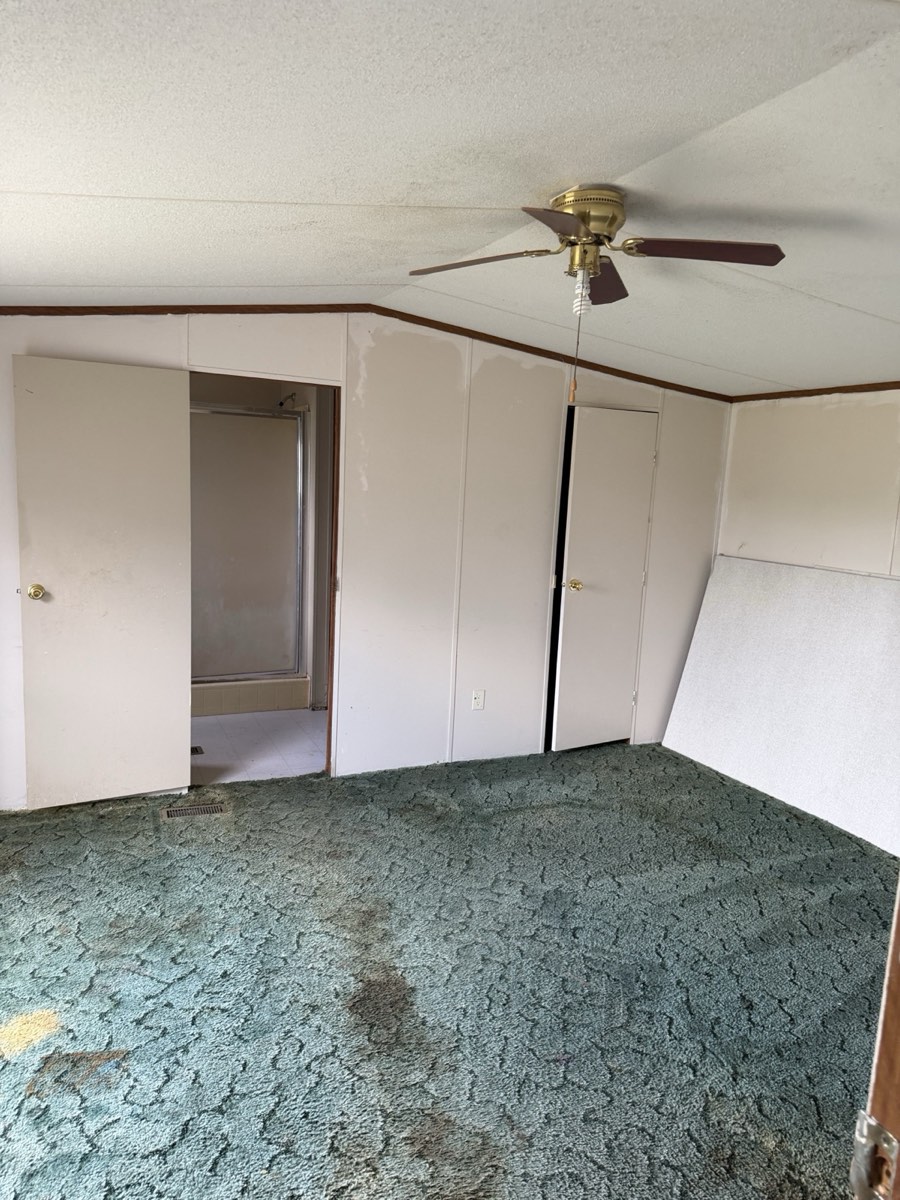 2000 Clayton Alamo 16x76 interior