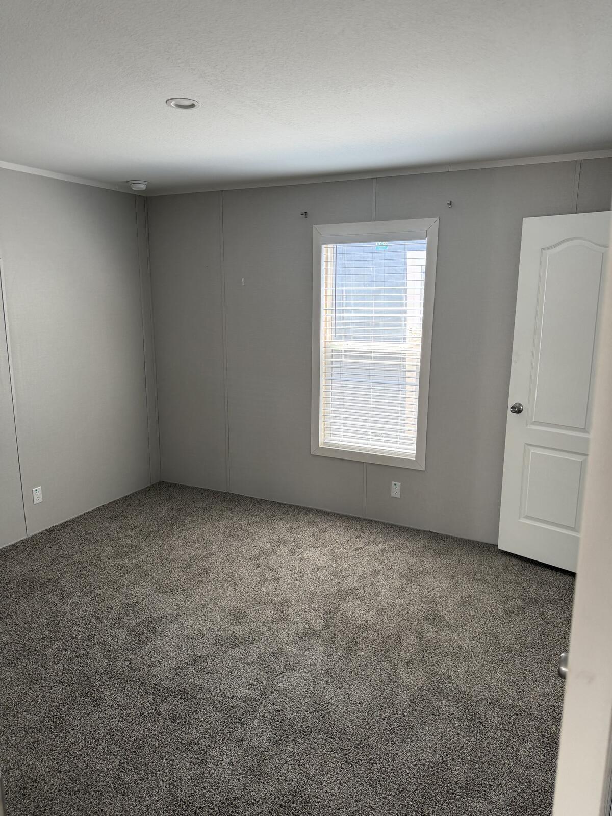 2021 Champion 32×62 — Kitchen