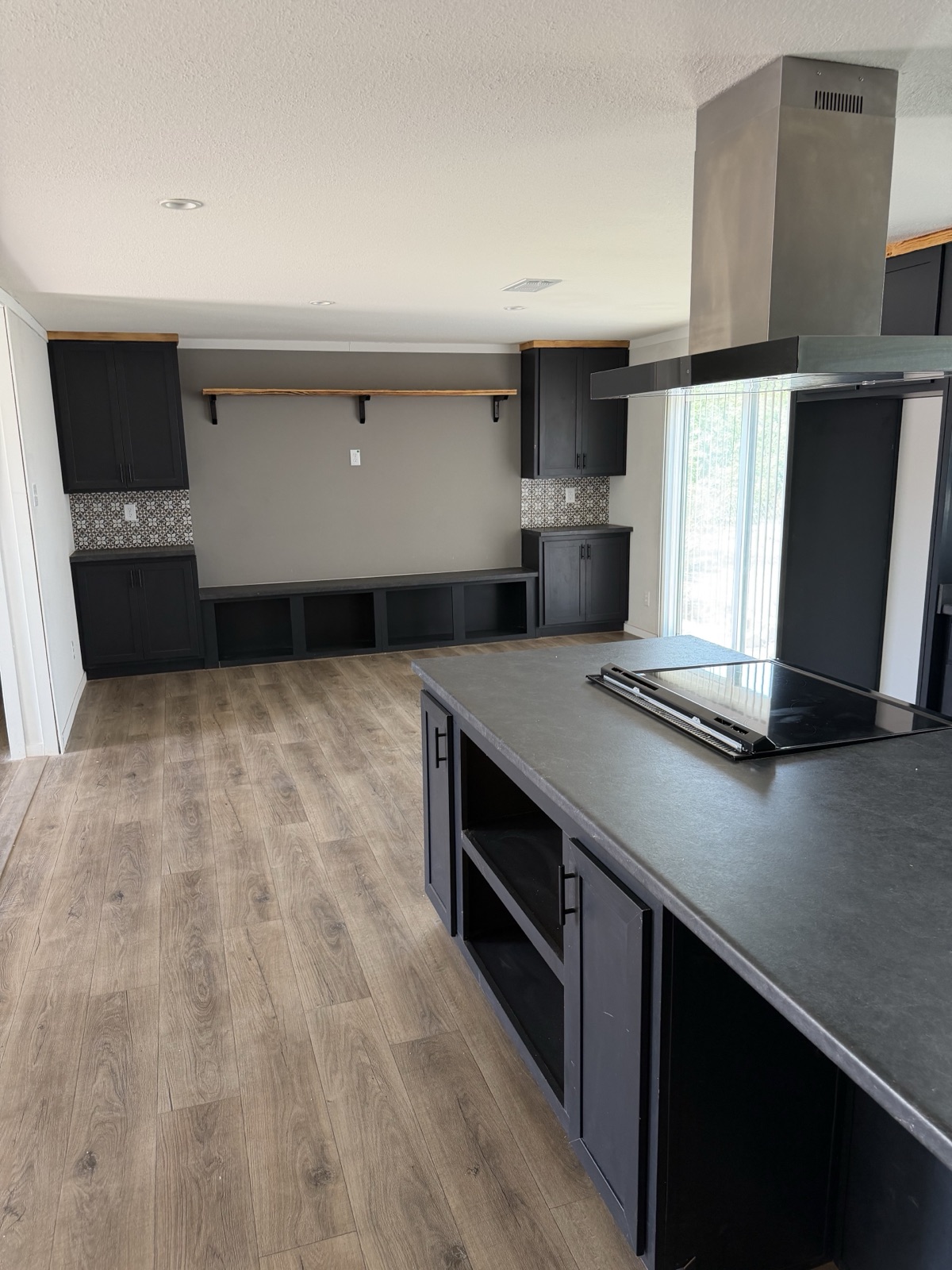 2025 Champion 32x76 island kitchen