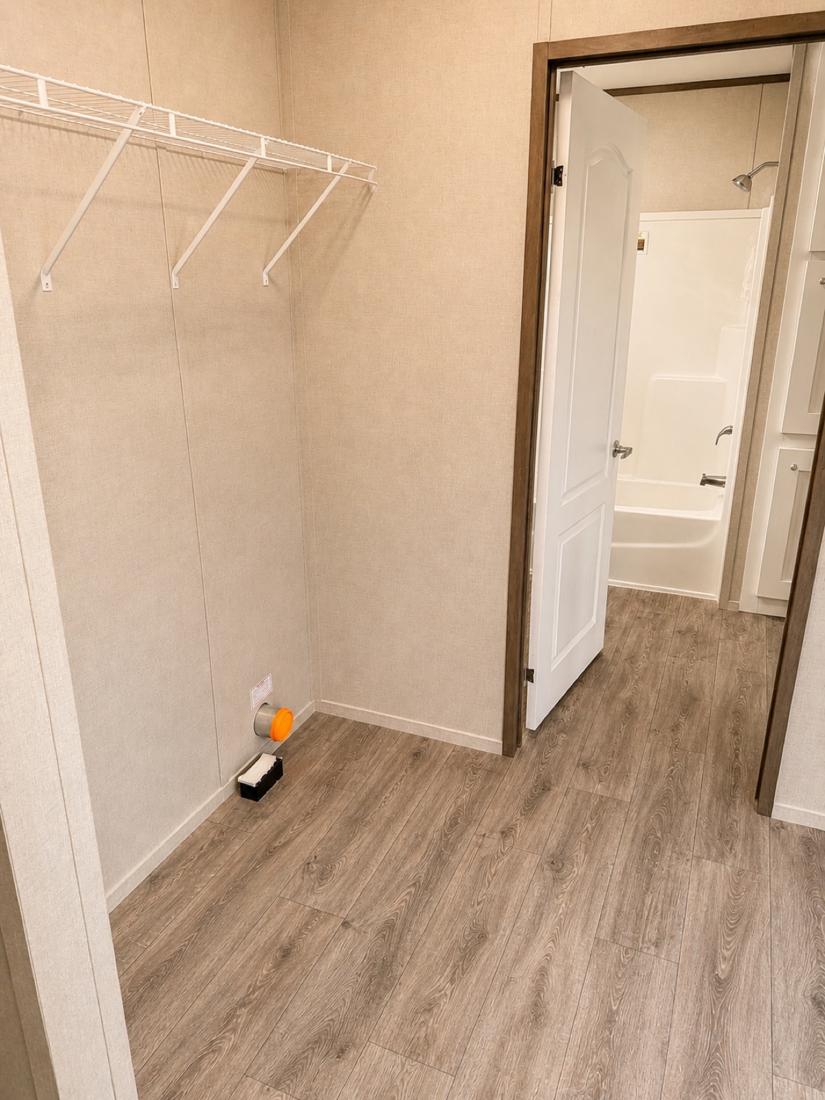 2025 Jessup Roosevelt 32x56 primary bath with garden tub