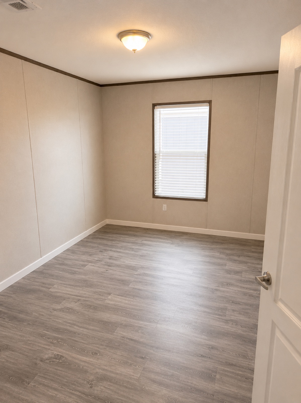 2025 Jessup Roosevelt 32x56 primary walk-in closet